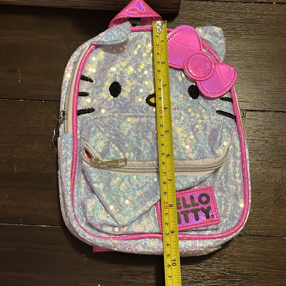 Hello Kitty Backpack - Picture 4 of 4